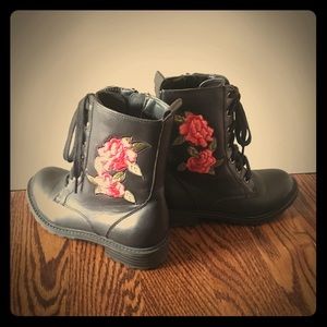 Girls Art Class Boots